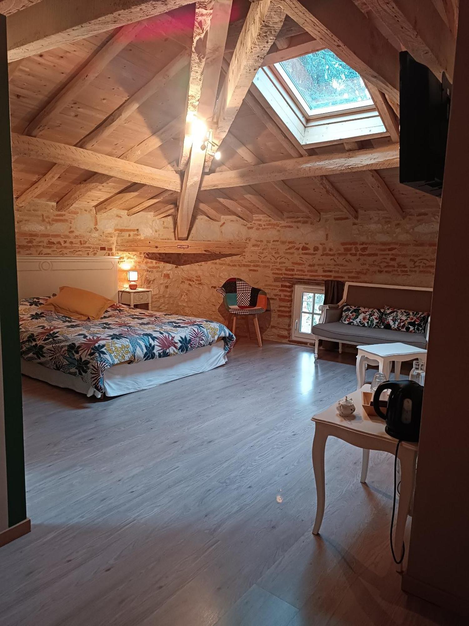 Le Jardin Des Cedres Otel Lavaur  Oda fotoğraf
