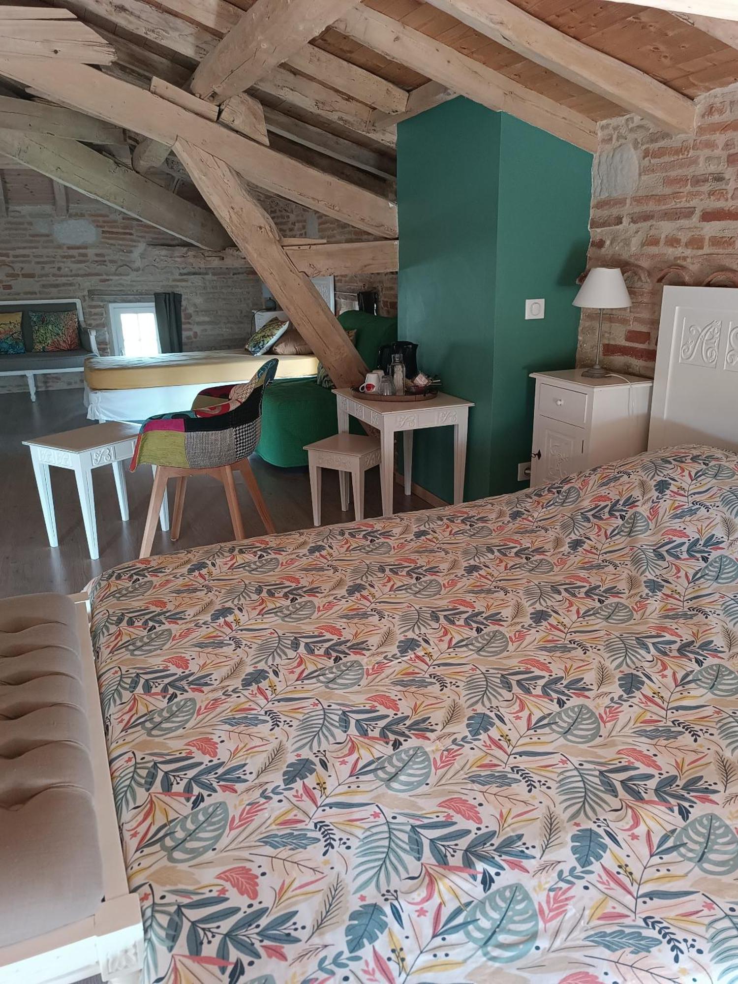Le Jardin Des Cedres Otel Lavaur  Oda fotoğraf