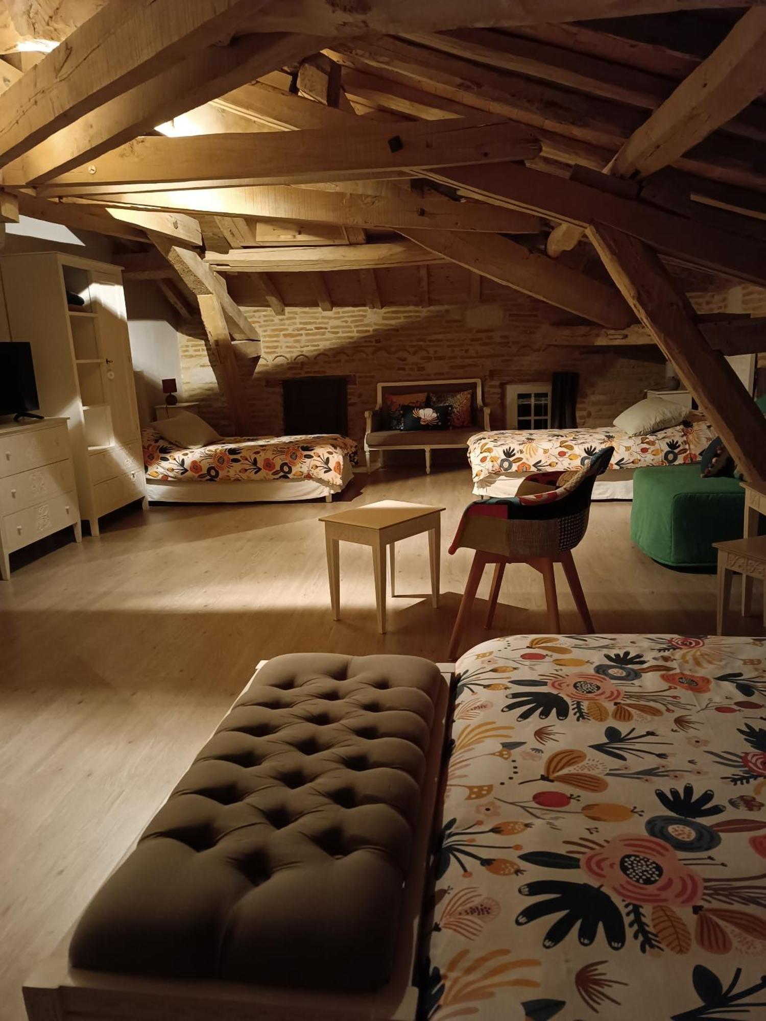 Le Jardin Des Cedres Otel Lavaur  Oda fotoğraf